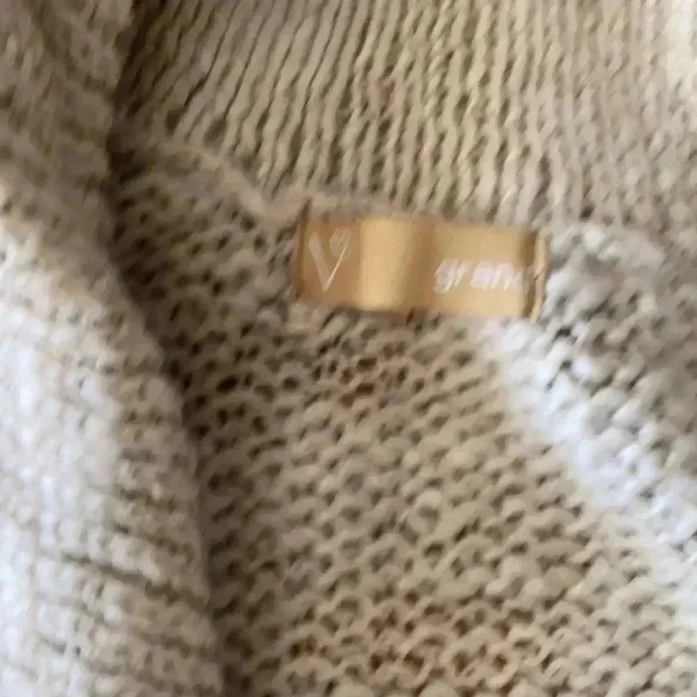 Cardigan - Picture 3 of 6
